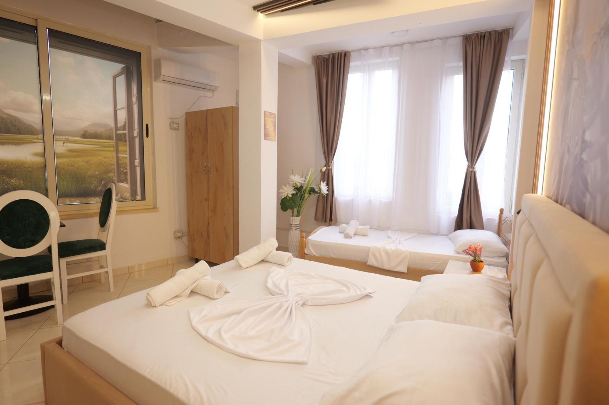 Golden Sleep Hostel Шкодер Екстер'єр фото