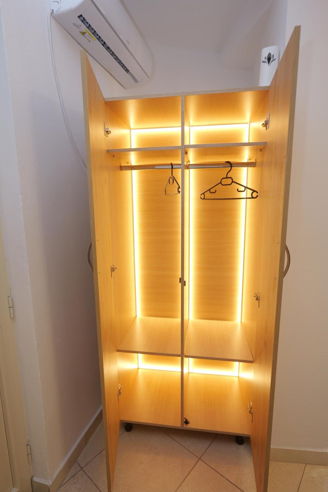 Golden Sleep Hostel Шкодер Екстер'єр фото
