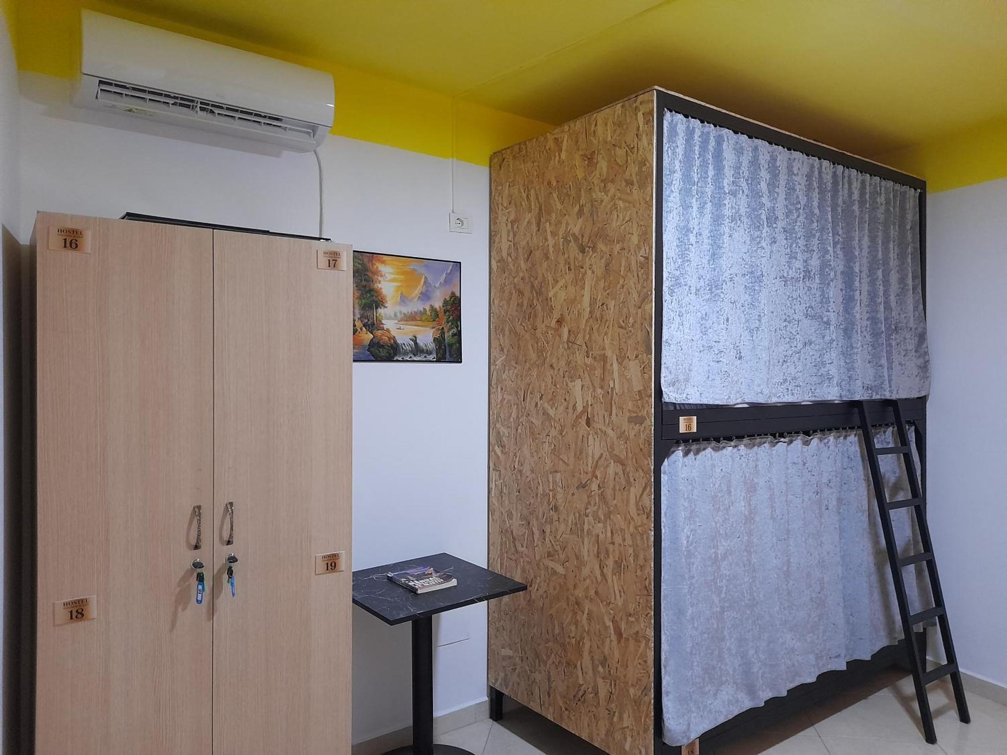 Golden Sleep Hostel Шкодер Екстер'єр фото