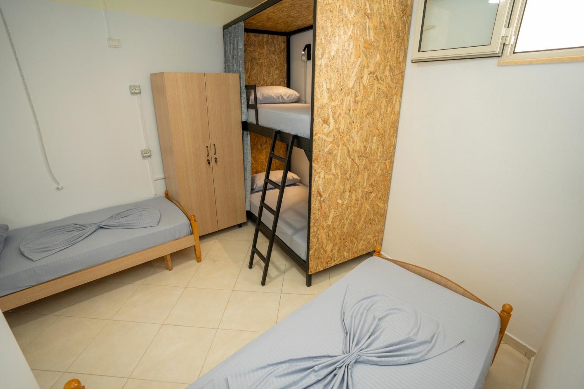 Golden Sleep Hostel Шкодер Екстер'єр фото