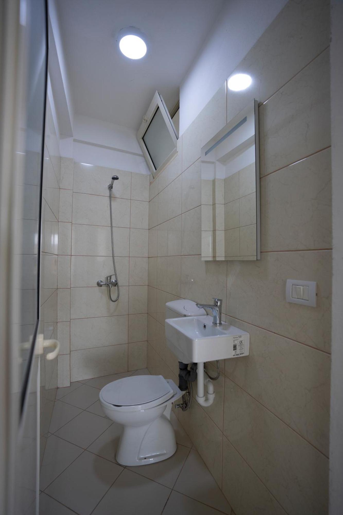 Golden Sleep Hostel Шкодер Екстер'єр фото