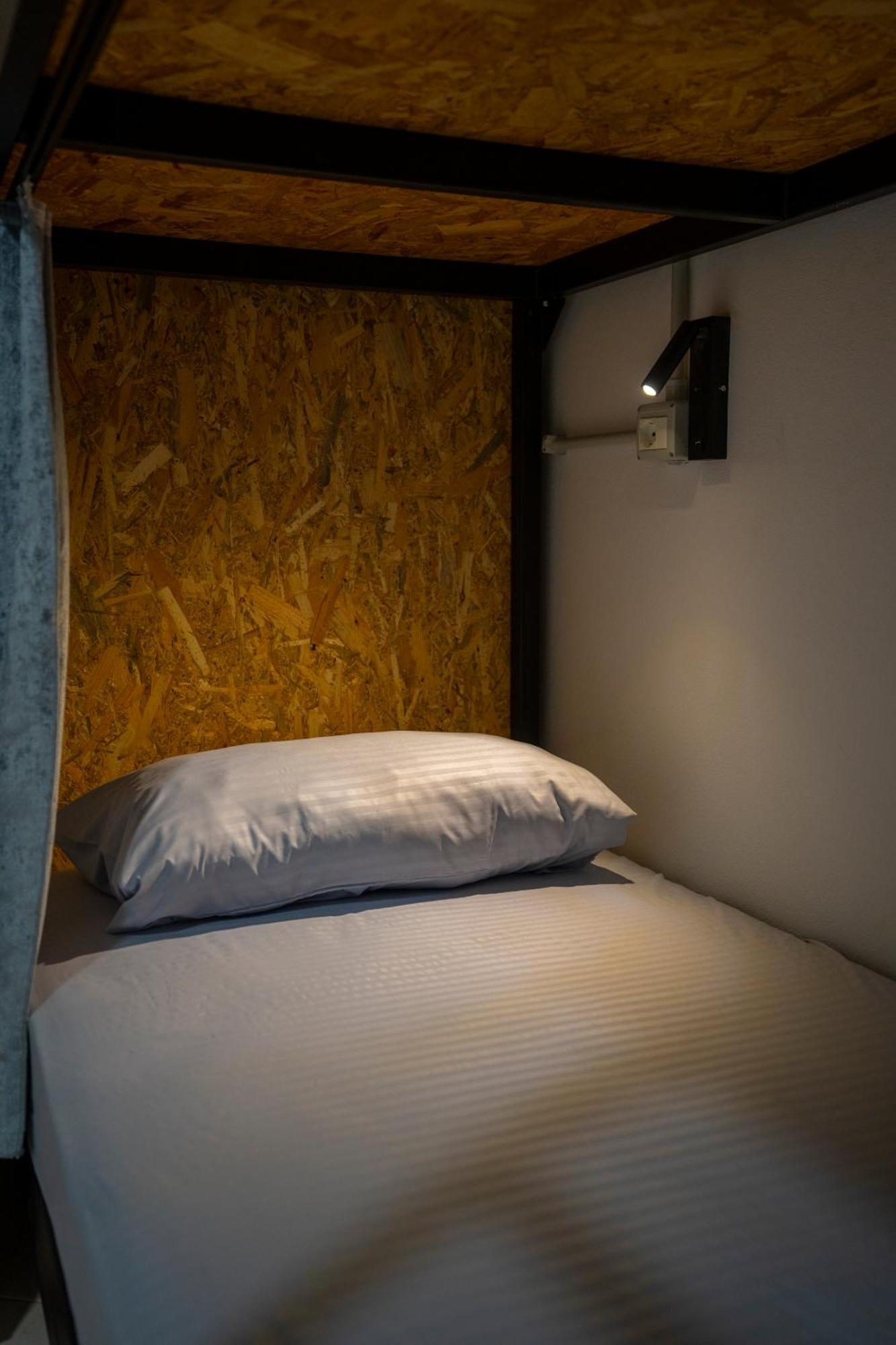Golden Sleep Hostel Шкодер Екстер'єр фото