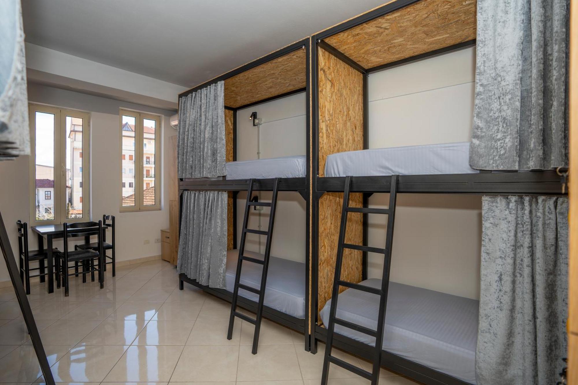 Golden Sleep Hostel Шкодер Екстер'єр фото