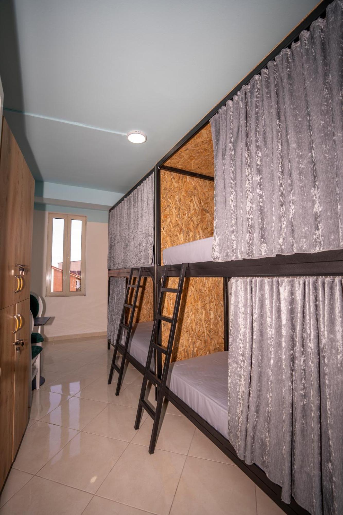 Golden Sleep Hostel Шкодер Екстер'єр фото