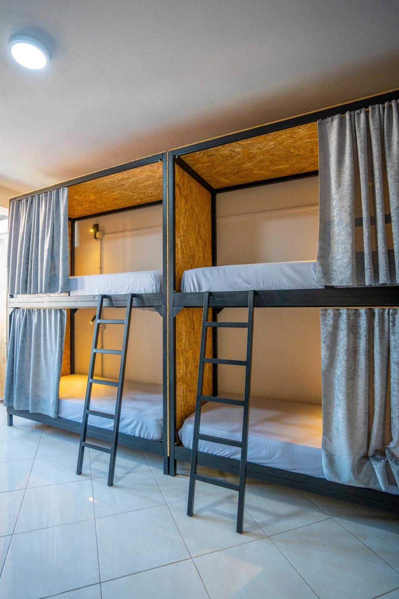 Golden Sleep Hostel Шкодер Екстер'єр фото
