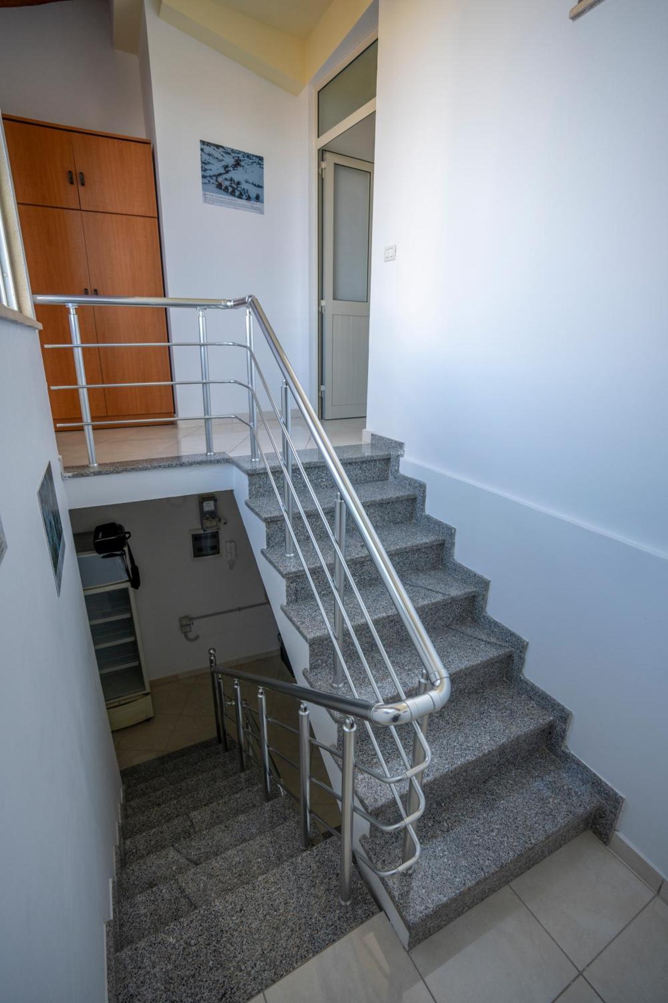 Golden Sleep Hostel Шкодер Екстер'єр фото