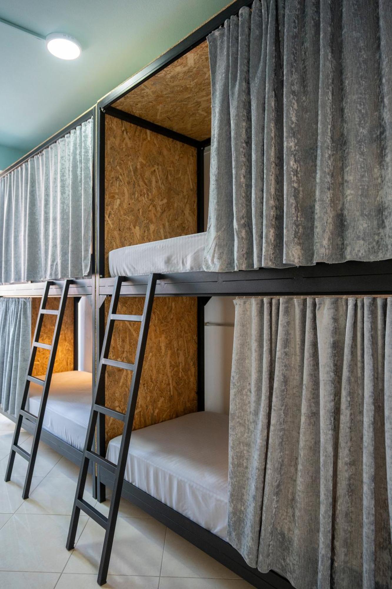 Golden Sleep Hostel Шкодер Екстер'єр фото